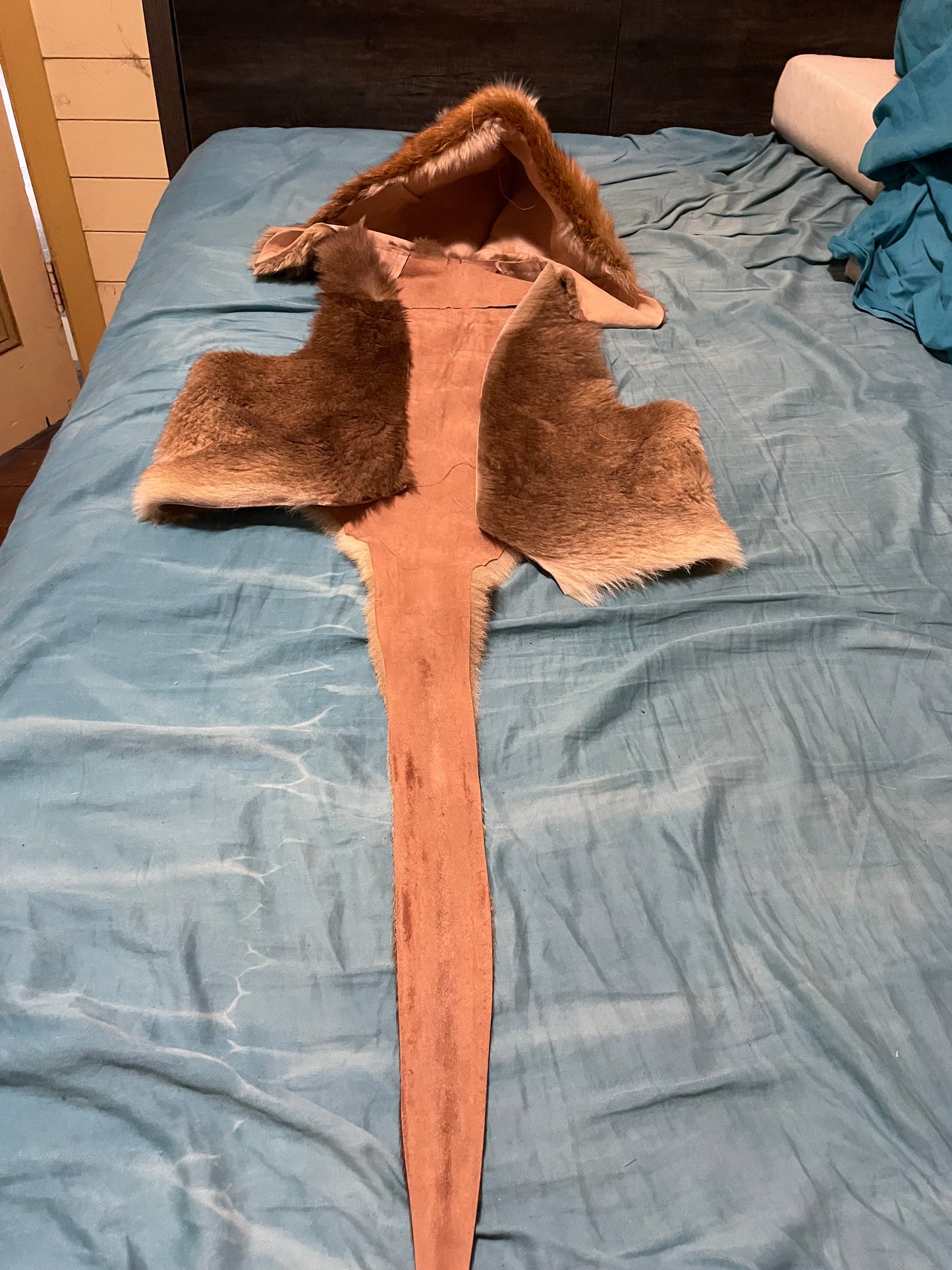 Kangaroo waistcoat with hoody